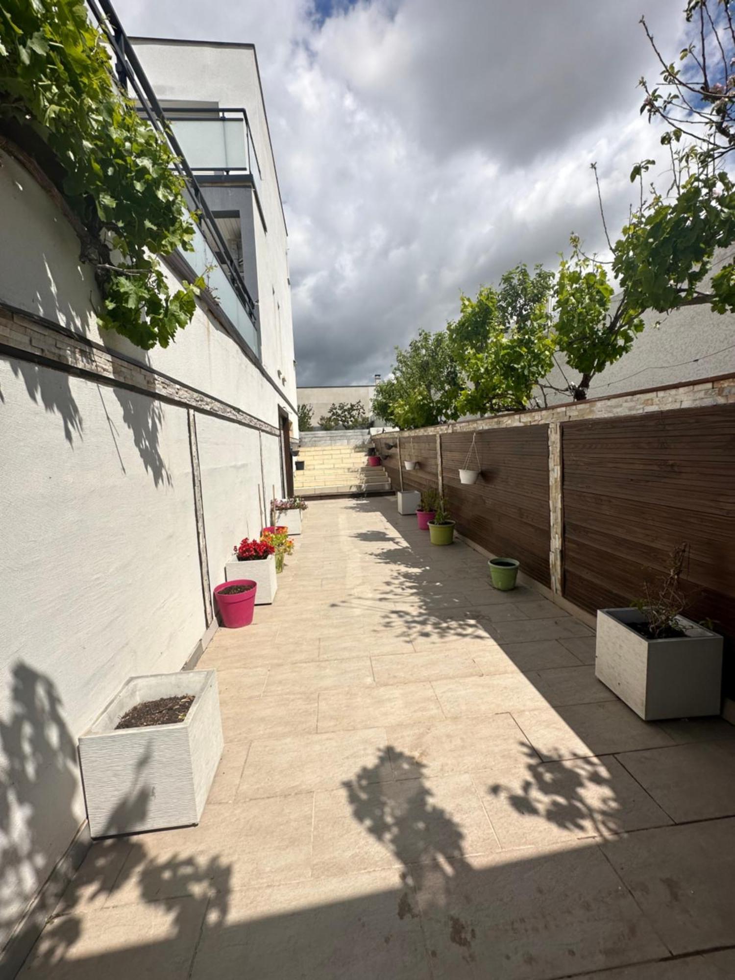 Superbe Appartement Avec Piscine Et Spa Privatif Villeneuve-lès-Béziers Eksteriør billede